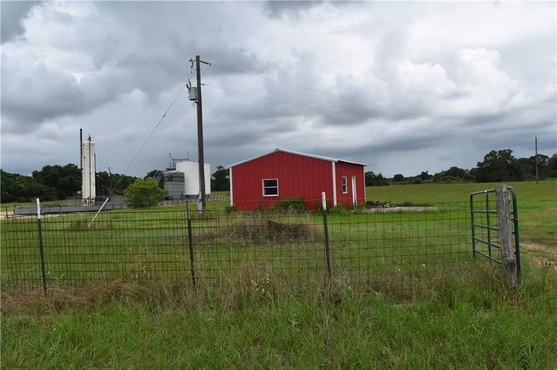 1409 Antioch RD, Paige, TX 78659