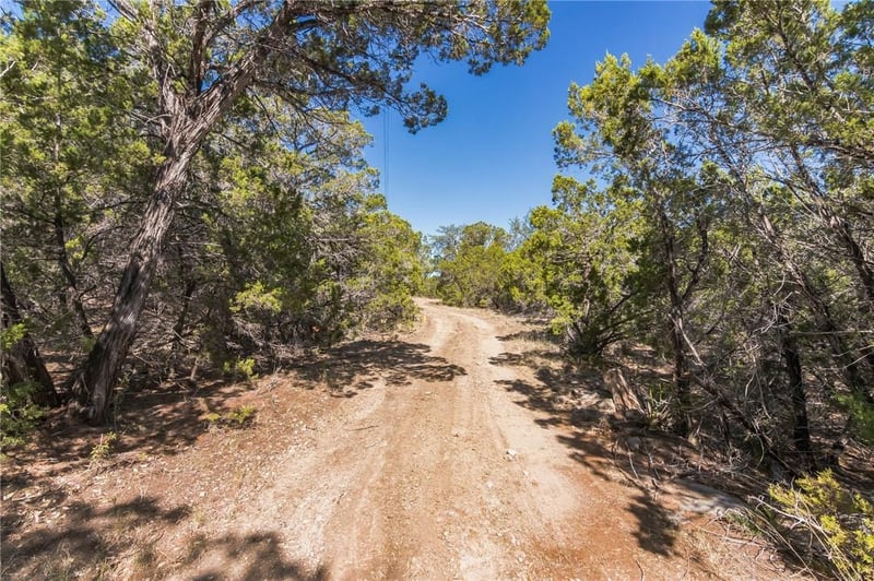 1000 Norwood RD, Dripping Springs, TX 78620