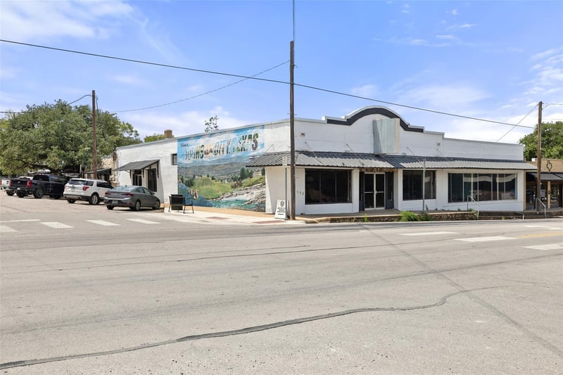 112 Main ST, Johnson City, TX 78636