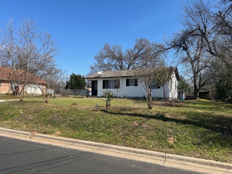 519 Martin Luther King Jr BLVD, Elgin, TX 78621