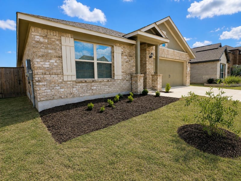 132 Periwinkle LN, Bastrop, TX 78602
