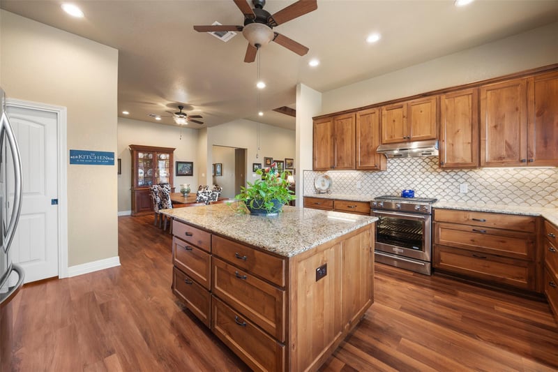 106 Abierto CV, Blanco, TX 78606
