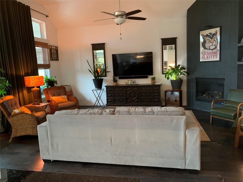 1335 Gruene Glen ST, New Braunfels, TX 78132