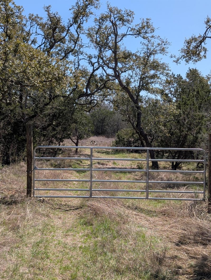 508 Deer Creek DR, San Marcos, TX 78666
