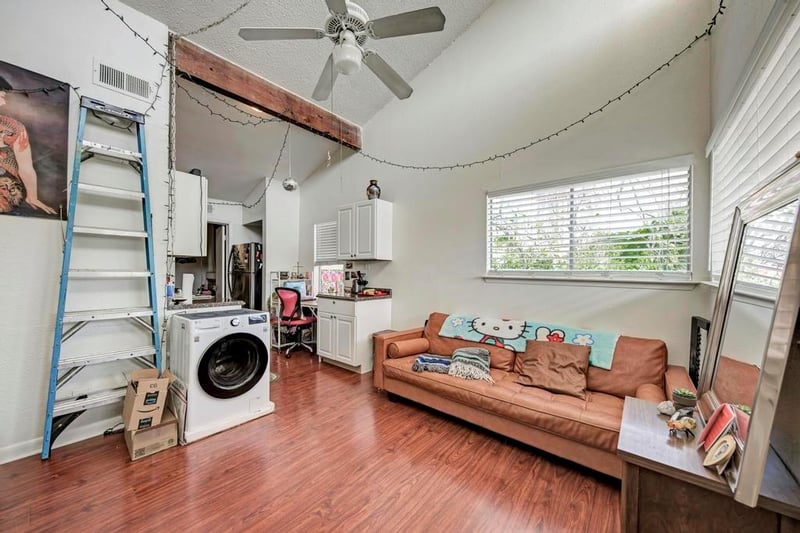 1010 23 ST #15, Austin, TX 78705