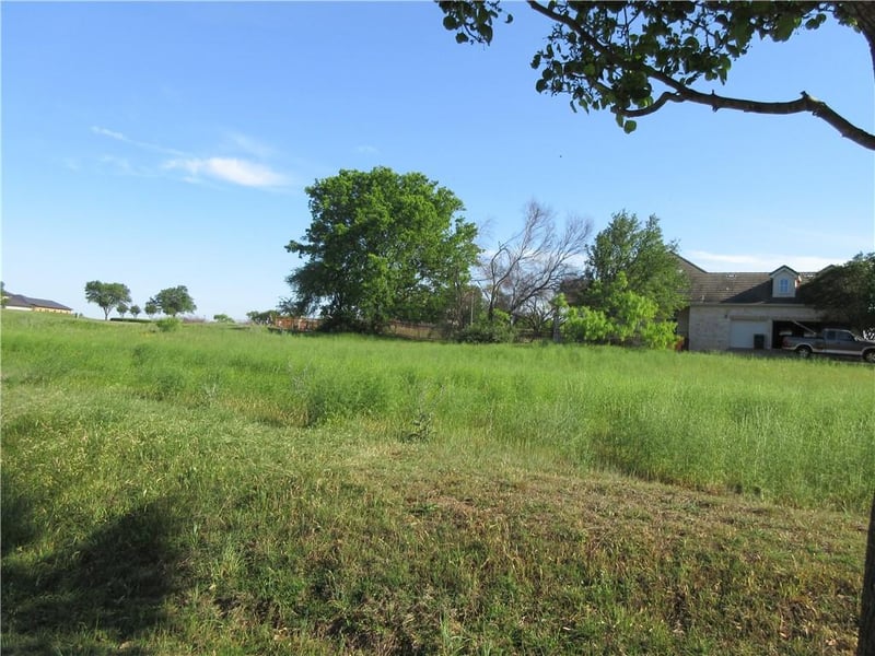 1905 Lauren DR, Spicewood, TX 78669