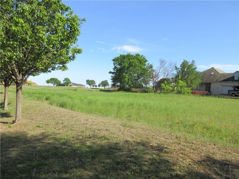 1905 Lauren DR, Spicewood, TX 78669