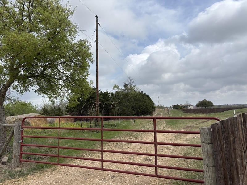 1420 County Road 373, Taylor, TX 76574