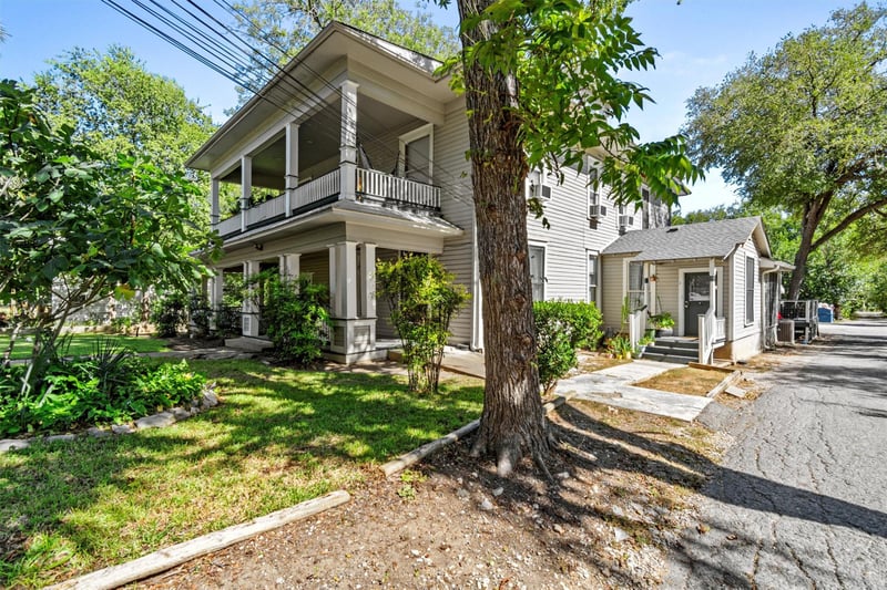 527 San Antonio ST, San Marcos, TX 78666