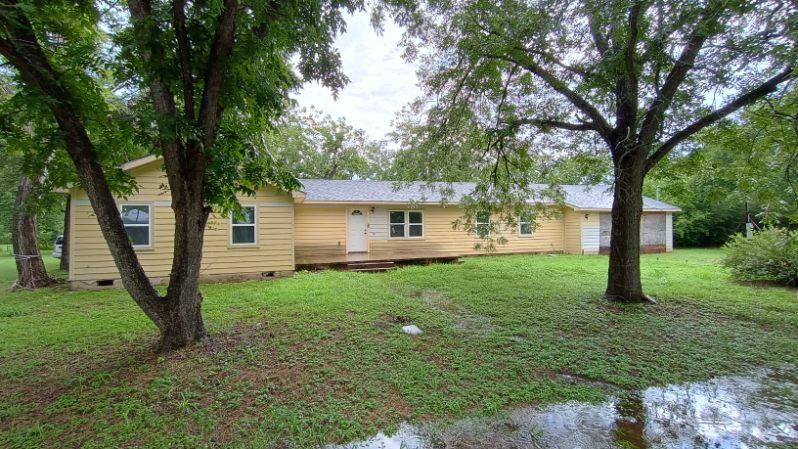 112 Ila ST, Elgin, TX 78621