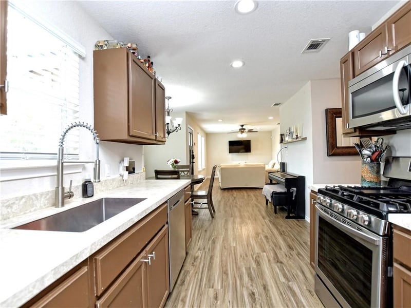 504 2nd ST, Elgin, TX 78621