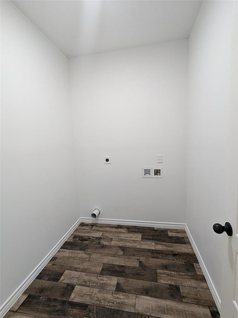 1714 E Avenue G, Lampasas, TX 76550