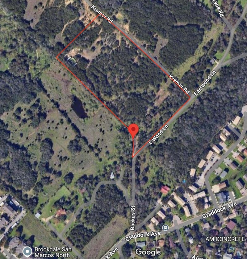 135 Eastwood LN, San Marcos, TX 78666