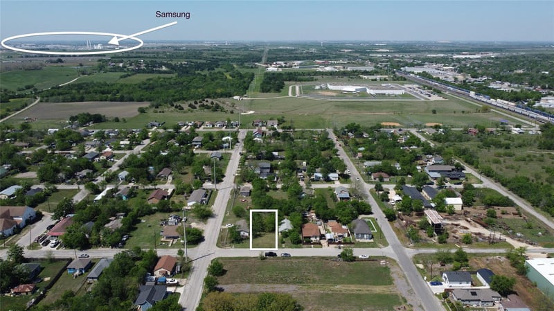 408 Symes ST, Taylor, TX 76574