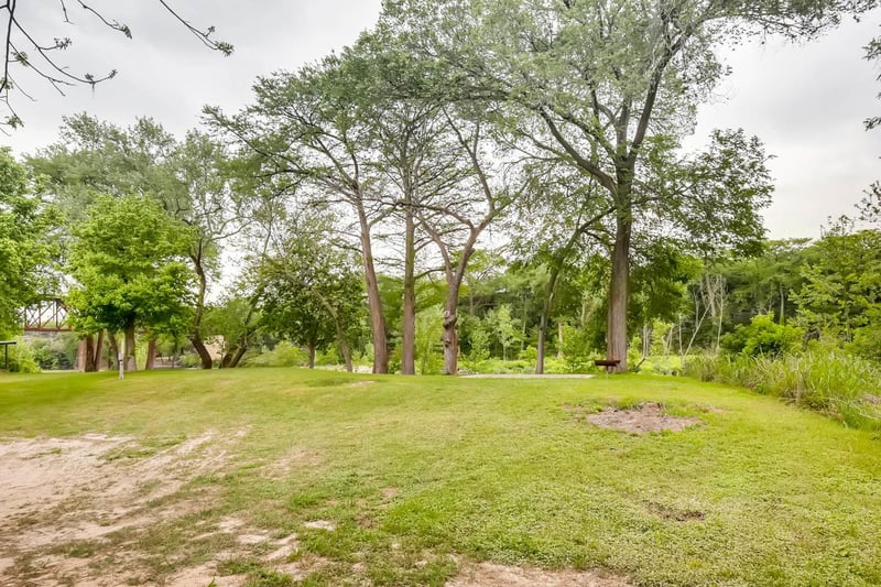 1390 Ervendberg , New Braunfels, TX 78130
