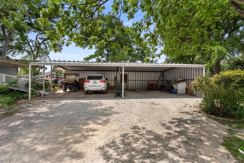 300 Corral LN, Liberty Hill, TX 78642