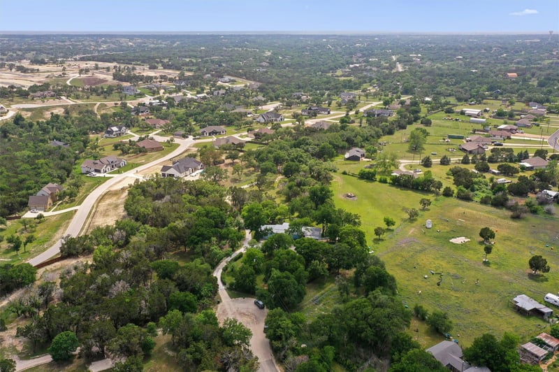 300 Corral LN, Liberty Hill, TX 78642