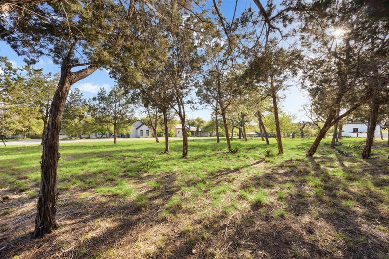 274 Waters Edge CV, Dripping Springs, TX 78620