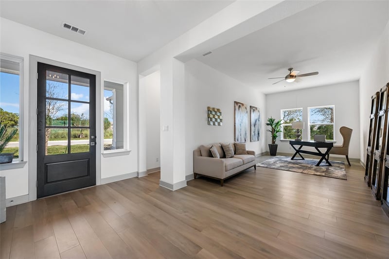 298 Smoke Tree CIR, Dripping Springs, TX 78620
