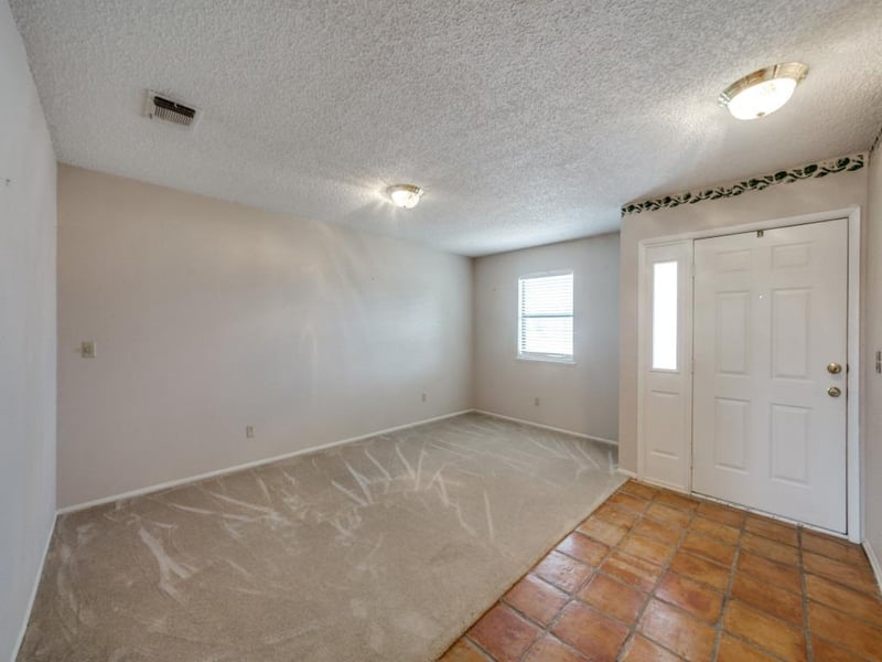 620 Lake Island DR, Canyon Lake, TX 78133