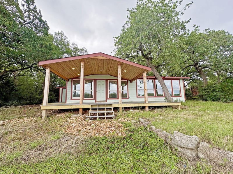 106 Caddo, Smithville, TX 78957