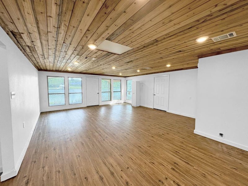 106 Caddo, Smithville, TX 78957