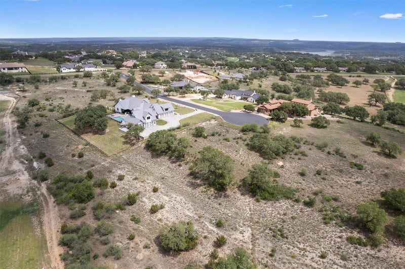 1117 Saddlebrook CYN, Spicewood, TX 78669
