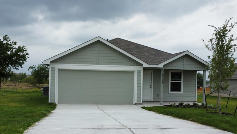 11212 Superior Bay LN, Mustang Ridge, TX 78610