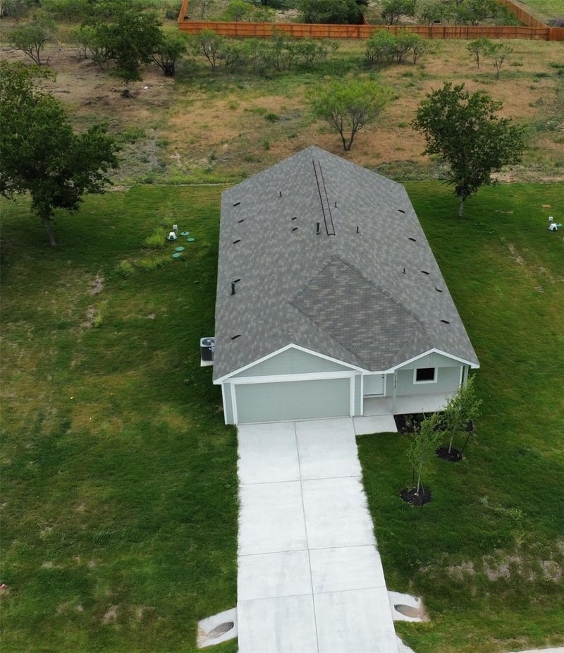 11212 Superior Bay LN, Mustang Ridge, TX 78610