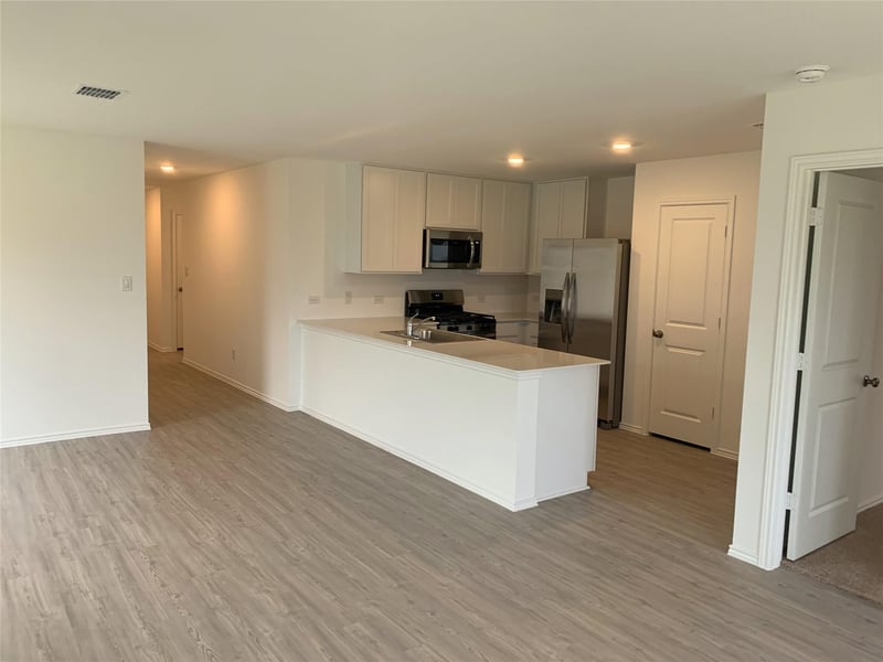 11212 Superior Bay LN, Mustang Ridge, TX 78610