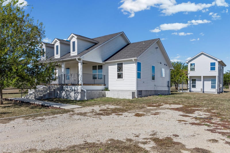 1178 Black Ankle RD, Lockhart, TX 78644