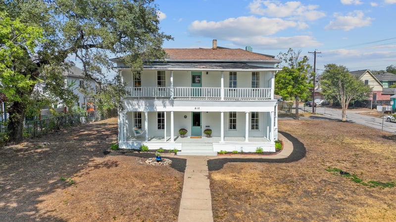 810 13th ST, Austin, TX 78702