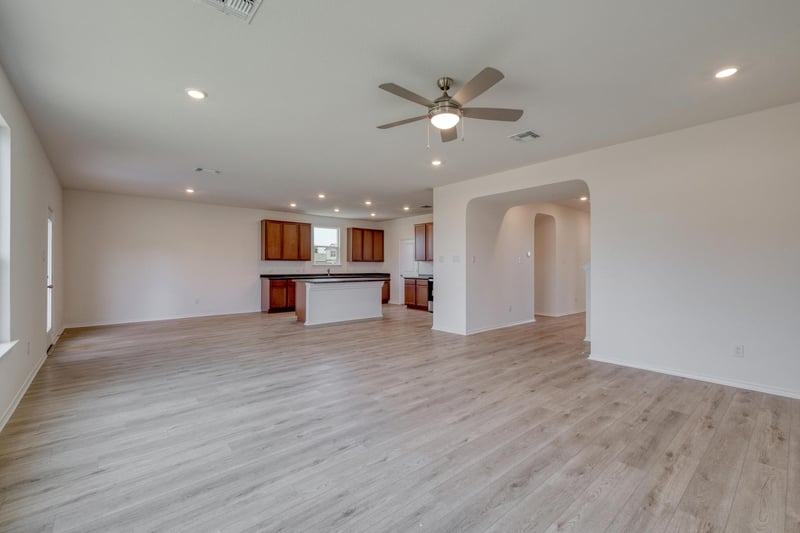 800 Yellow Ribbon TRL, Jarrell, TX 76537