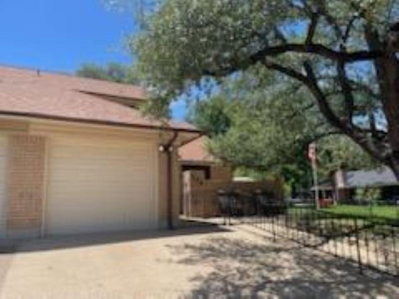 306 Arnold ST, Lampasas, TX 76550