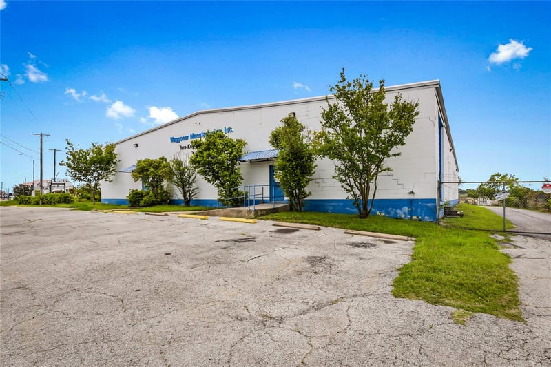 1880 A W Grimes BLVD, Round Rock, TX 78665