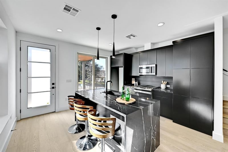 1117 Lawson LN #2, Austin, TX 78702