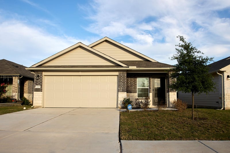 12008 Roving Ps, Elgin, TX 78621