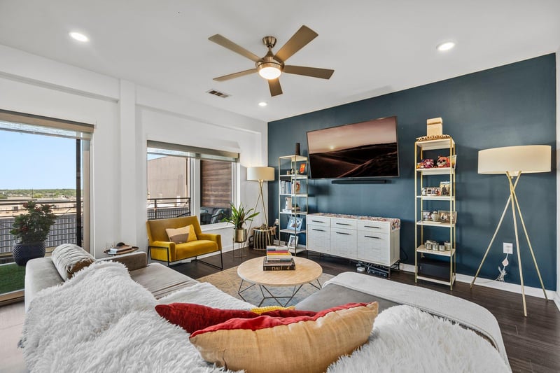 4361 Congress Ave #636, Austin, TX 78745