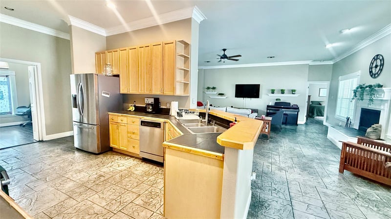 1127 Robin RD, Elgin, TX 78621