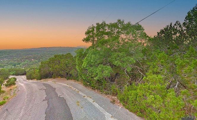 21929 Surrey LN, Lago Vista, TX 78645