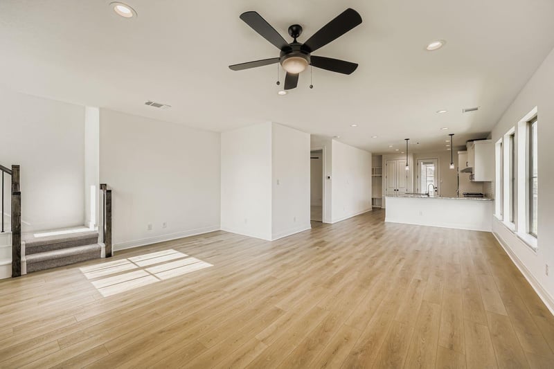 376 Orleanian DR, Buda, TX 78610