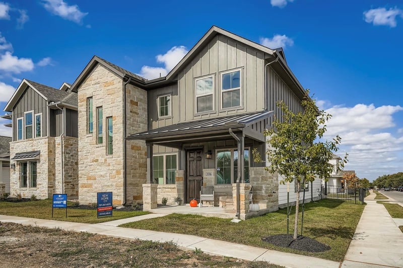 376 Orleanian DR, Buda, TX 78610