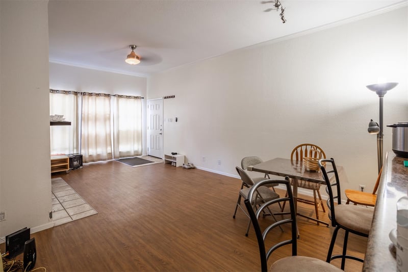 807 25th ST #102, Austin, TX 78705
