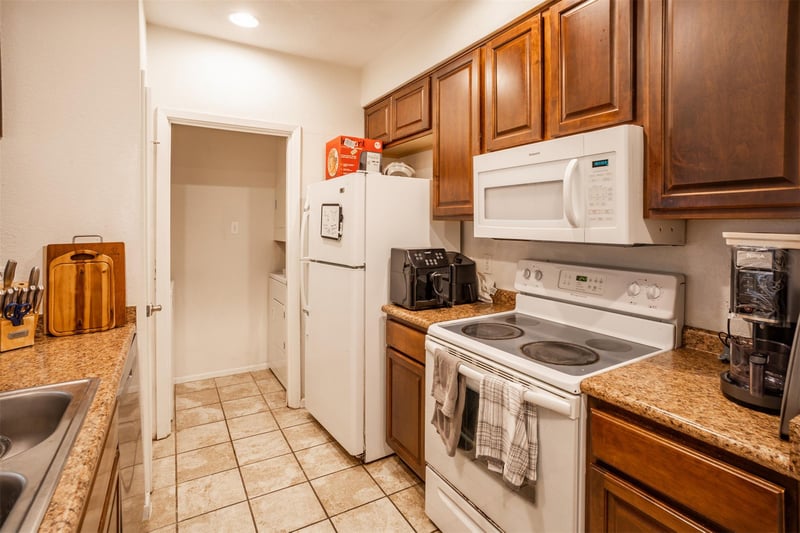 807 25th ST #102, Austin, TX 78705
