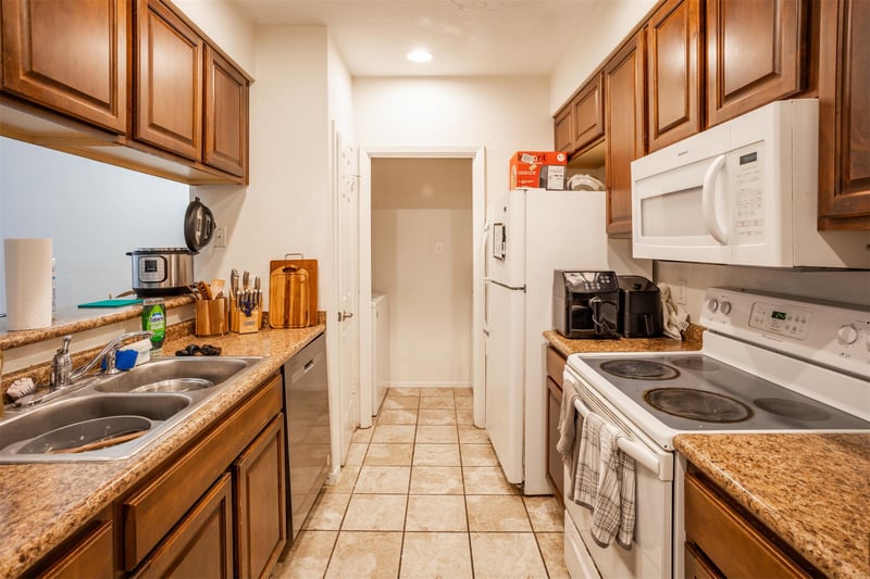 807 25th ST #102, Austin, TX 78705