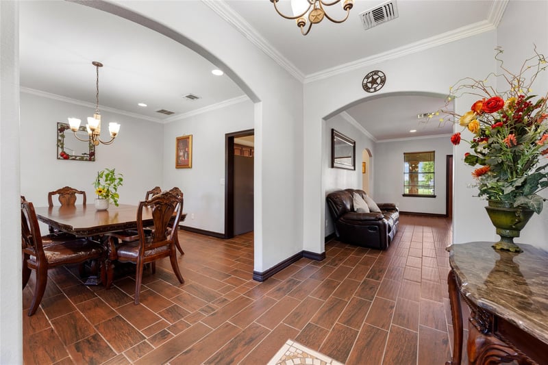 108 Whispering Pines DR, Bastrop, TX 78602