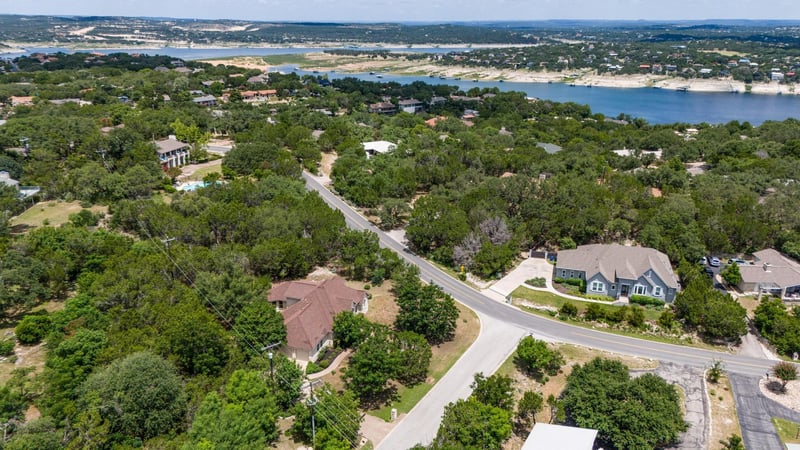 501 Flamingo BLVD, Lakeway, TX 78734