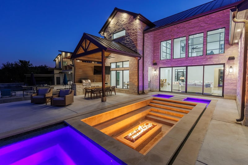 241 Lazy Oaks LN, Kingsland, TX 78639