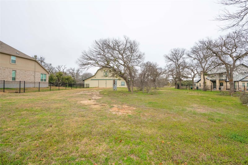 1301 Scenic Oaks DR, Georgetown, TX 78628
