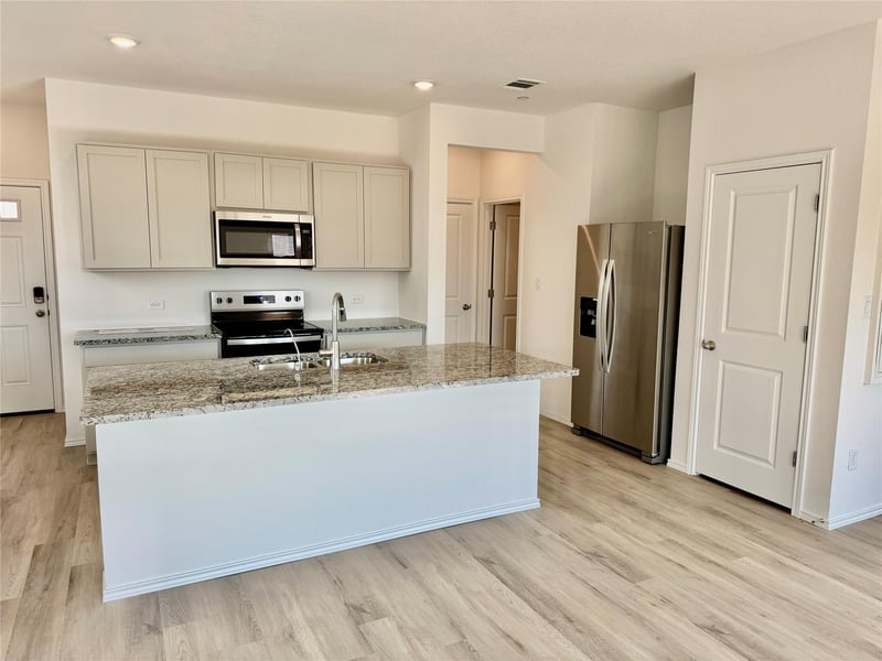 12807 Village Spun PLZ, Buda, TX 78610